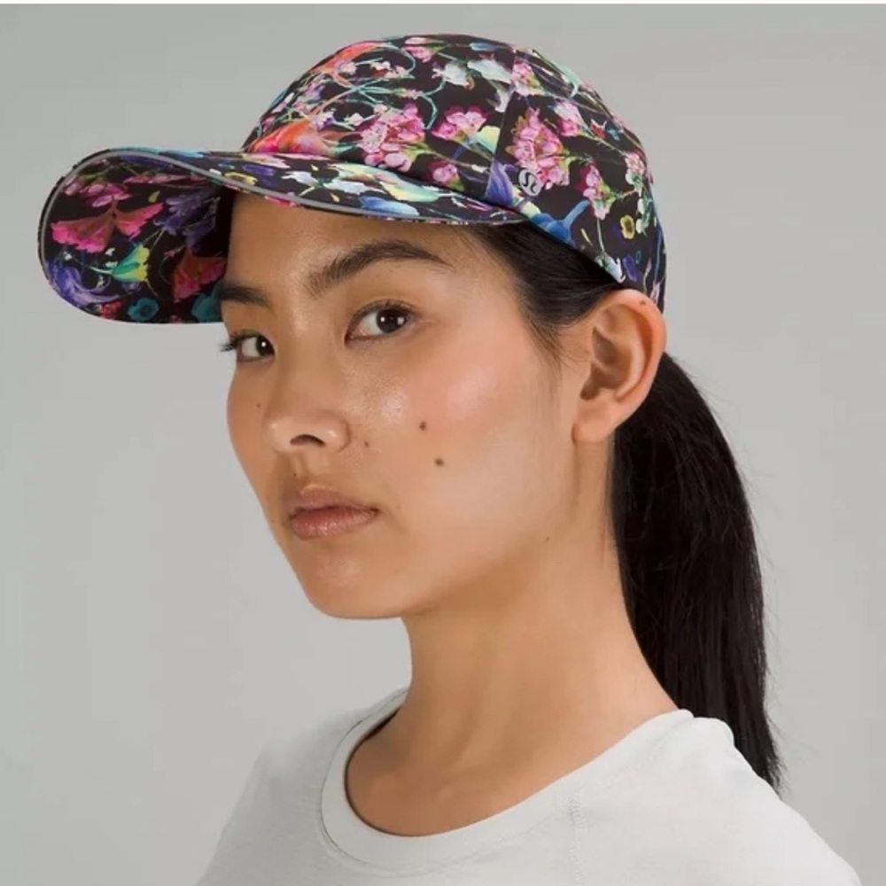 NWT Lululemon Fast & Free Hat